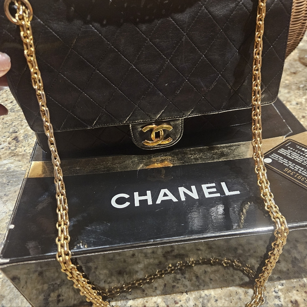 Chanel Black Quilted Shoulder Bag with Gold Chain